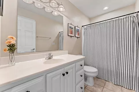 Bath - w5985 Sweet William Drive, Appleton, WI 54915 photo 2 of 4