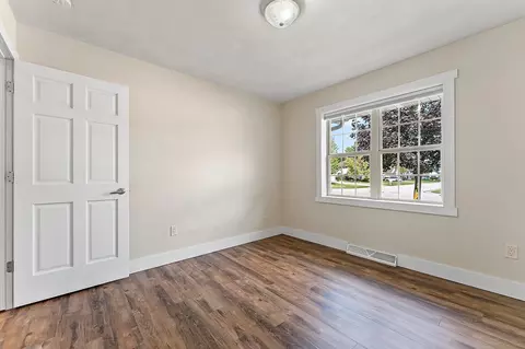 Bedroom - w5985 Sweet William Drive, Appleton, WI 54915 photo 8 of 14