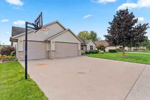 Exterior - w5985 Sweet William Drive, Appleton, WI 54915 photo 8 of 15