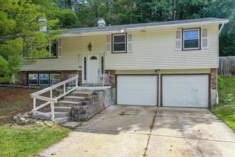153 Cliffview Dr, Green Bay, WI 54302