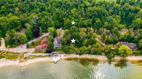 5361 Edgewater Beach Rd, Green Bay, WI 54311