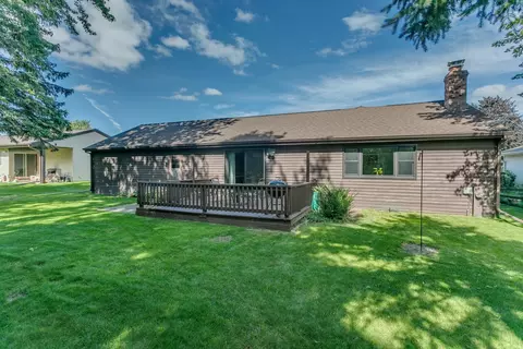 Exterior - 2317 W Applegate Dr, Appleton, WI 54914 photo 6 of 10