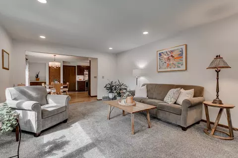 Living - 2317 W Applegate Dr, Appleton, WI 54914 photo 3 of 4