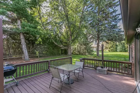 Exterior - 2317 W Applegate Dr, Appleton, WI 54914 photo 9 of 10