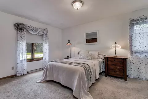 Bedroom - 2317 W Applegate Dr, Appleton, WI 54914 photo 1 of 9