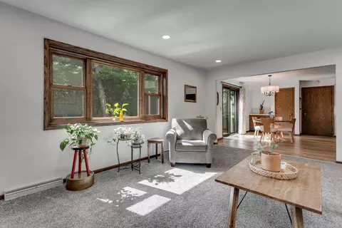 Living - 2317 W Applegate Dr, Appleton, WI 54914 photo 4 of 4