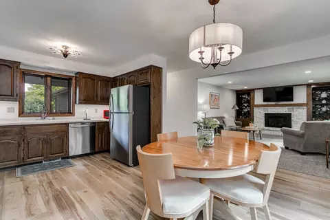 Dining - 2317 W Applegate Dr, Appleton, WI 54914 photo 3 of 4
