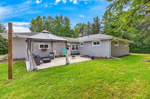 Exterior - 1730 W Edgewood Dr, Appleton, WI 54913 photo 4 of 10