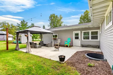 Exterior - 1730 W Edgewood Dr, Appleton, WI 54913 photo 5 of 10