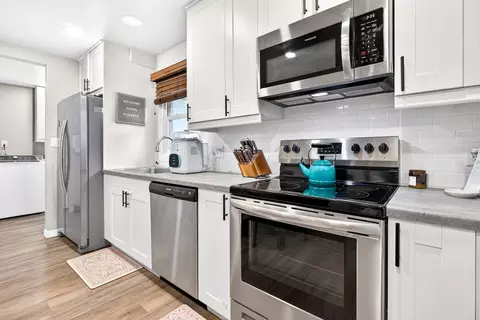 Kitchen - 1730 W Edgewood Dr, Appleton, WI 54913 photo 2 of 4