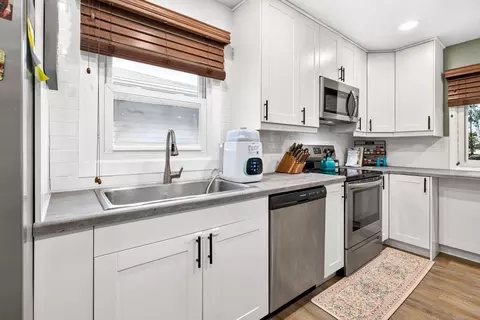 Kitchen - 1730 W Edgewood Dr, Appleton, WI 54913 photo 3 of 4
