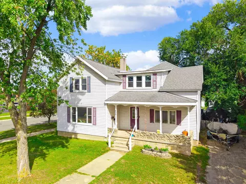 836 Main St, Marinette, WI 54143