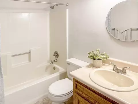 Bath - n164 Rogers Lane, Appleton, WI 54915 photo 5 of 5