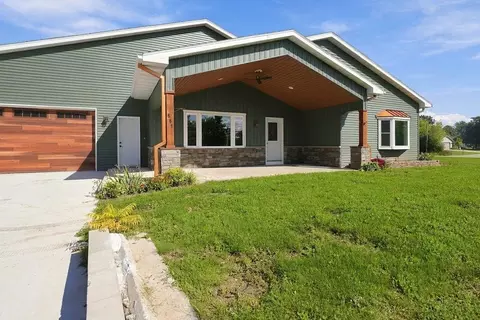 Exterior - 661 E River Dr, Omro, WI 54963 photo 4 of 14