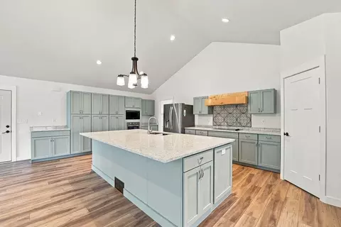 Kitchen - 661 E River Dr, Omro, WI 54963 photo 2 of 4