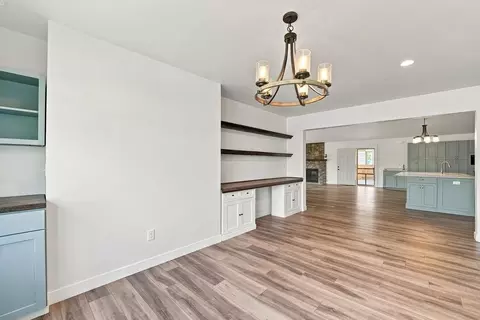 Dining - 661 E River Dr, Omro, WI 54963 photo 1 of 1