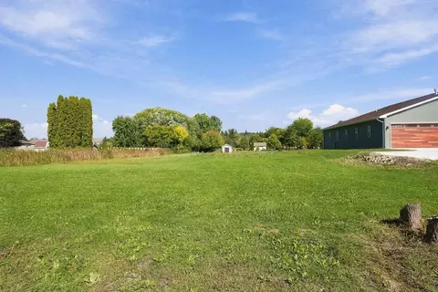 Exterior - 661 E River Dr, Omro, WI 54963 photo 13 of 14