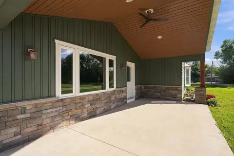 Exterior - 661 E River Dr, Omro, WI 54963 photo 5 of 14
