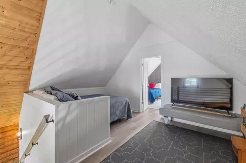 Bedroom - 5722 Springbrook Rd, Omro, WI 54963 photo 10 of 10