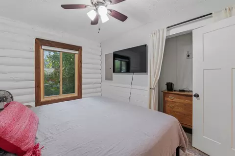 Bedroom - 5722 Springbrook Rd, Omro, WI 54963 photo 1 of 10