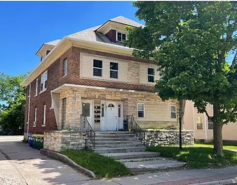 1211 E Walnut St, Green Bay, WI 54301