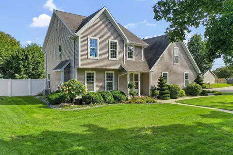 446 Cornelius Dr, Green Bay, WI 54311
