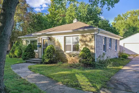 1427 Emilie St, Green Bay, WI 54301