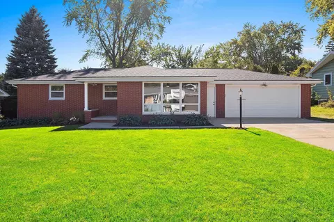 925 La Croix Ave, Green Bay, WI 54304