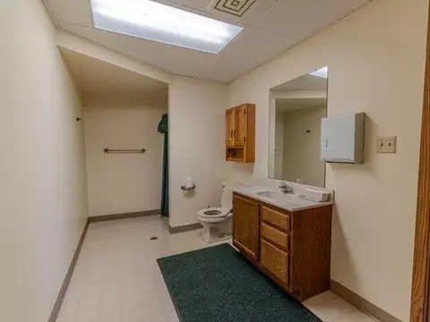 Bath - 100 Pine Crest Ln, Iola, WI 54945 photo 3 of 4
