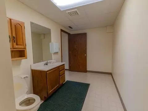 Bath - 100 Pine Crest Ln, Iola, WI 54945 photo 4 of 4