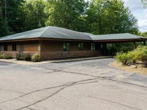 Exterior - 100 Pine Crest Ln, Iola, WI 54945 photo 7 of 9