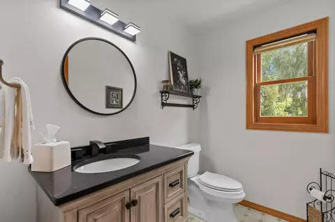 Bath - n9662 Shepherd Lane, Appleton, WI 54915 photo 1 of 6