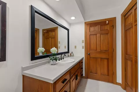 Bath - n9662 Shepherd Lane, Appleton, WI 54915 photo 6 of 6
