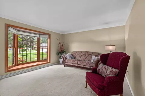 Living - n9662 Shepherd Lane, Appleton, WI 54915 photo 6 of 8