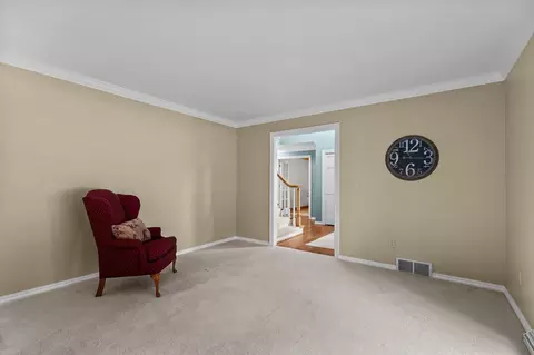Living - n9662 Shepherd Lane, Appleton, WI 54915 photo 7 of 8