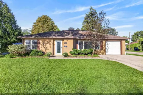 421 S Lake St, Neenah, WI 54956