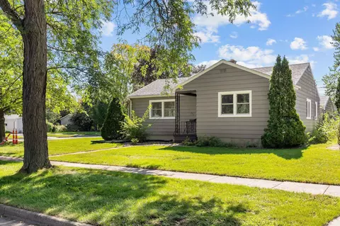 Exterior - 272 17th St, Fond Du Lac, WI 54935 photo 4 of 10