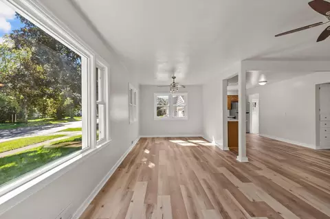 Living - 272 17th St, Fond Du Lac, WI 54935 photo 5 of 8