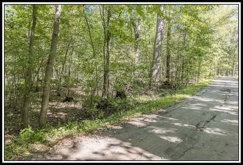 Pew Road, Hortonville, WI 54944