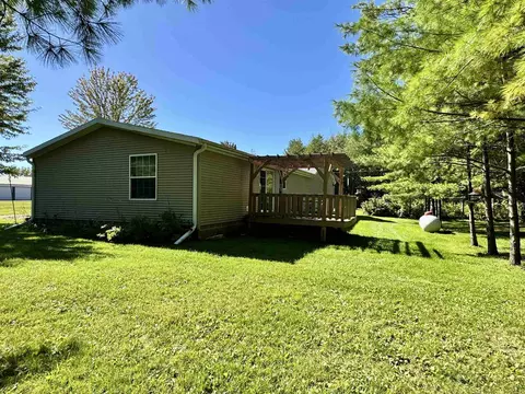 Exterior - 3015 Cedar Ln, Abrams, WI 54101 photo 6 of 8