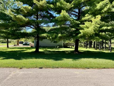 Exterior - 3015 Cedar Ln, Abrams, WI 54101 photo 3 of 8