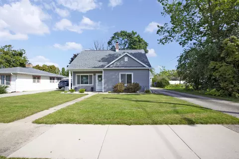 724 Mitchell St, Neenah, WI 54956