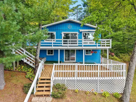 w2380 La Motte Lake Road, Keshena, WI 54135