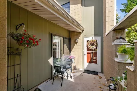 Exterior - 1233 W Nicolet Cercle, Appleton, WI 54914 photo 6 of 13