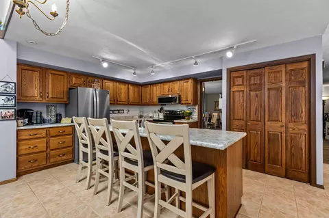 Kitchen - 1233 W Nicolet Cercle, Appleton, WI 54914 photo 6 of 7