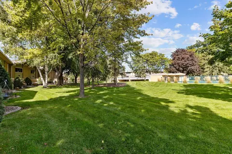 Exterior - 1233 W Nicolet Cercle, Appleton, WI 54914 photo 11 of 13