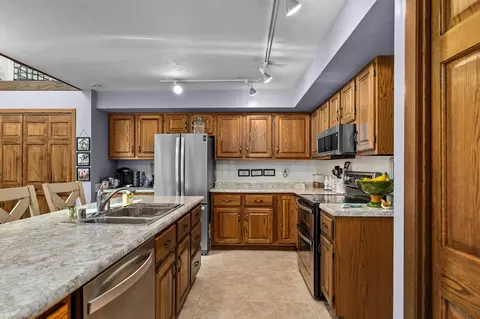 Kitchen - 1233 W Nicolet Cercle, Appleton, WI 54914 photo 2 of 7