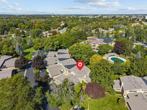View/Area - 1233 W Nicolet Cercle, Appleton, WI 54914 photo 3 of 5