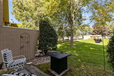 Exterior - 1233 W Nicolet Cercle, Appleton, WI 54914 photo 10 of 13
