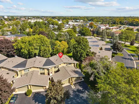 View/Area - 1233 W Nicolet Cercle, Appleton, WI 54914 photo 5 of 5